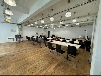 Plus de détails pour 7 Cite De L'Ameublement, Paris - Commerce de détail à louer