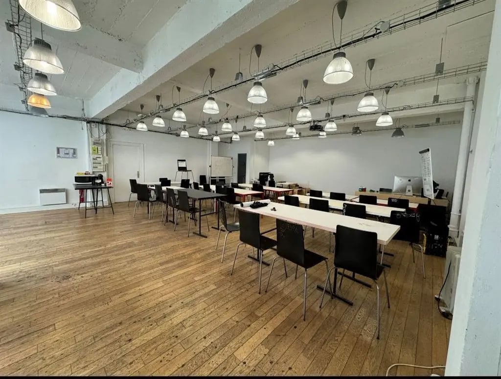 7 Cite De L'Ameublement, Paris for lease Building Photo- Image 1 of 5