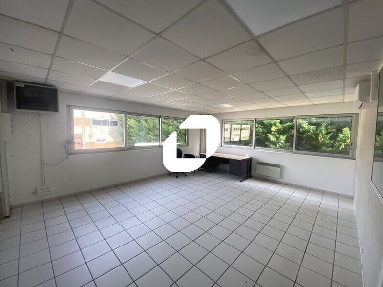 Chemin De La Chap Saint Antoine, Ennery for lease - Interior Photo - Image 3 of 13