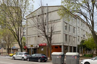 Plus de détails pour Multi-résidentiel à vendre