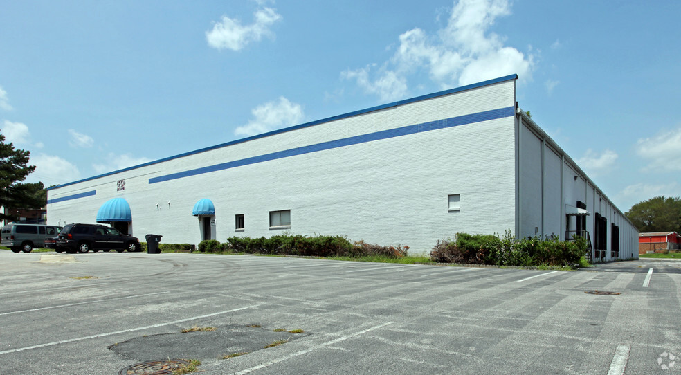 101 Industrial Dr, Louisburg, NC for sale - Building Photo - Image 1 of 1