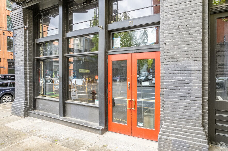 71 SW 2nd Ave, Portland, OR à louer - Photo du bâtiment - Image 2 de 3