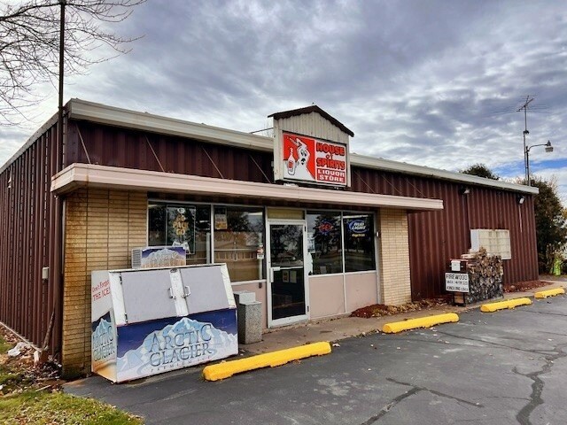 503 E Elm Dr, Loyal, WI à vendre - Photo du bâtiment - Image 2 de 20