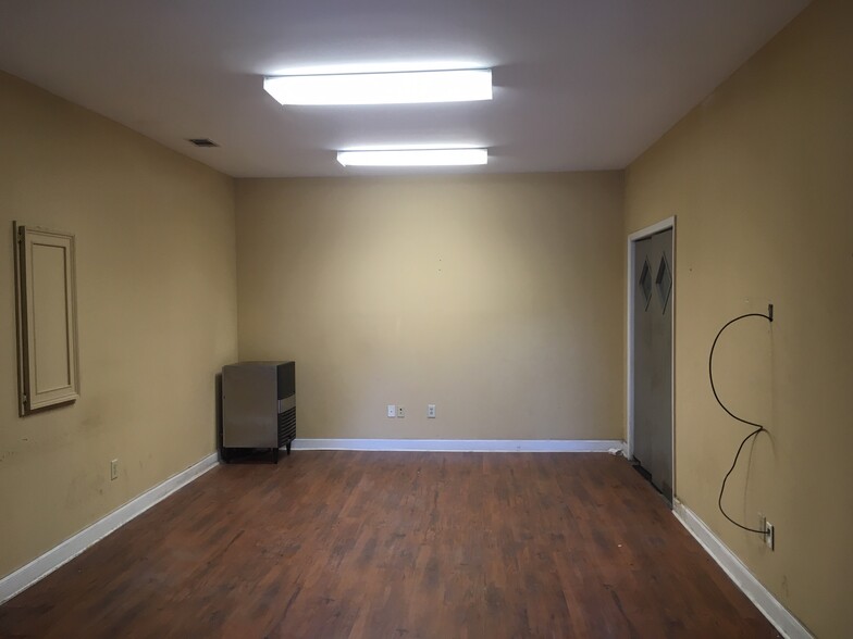 852 Martin Luther King Jr Blvd, Macon-Bibb, GA for lease - Building Photo - Image 3 of 13