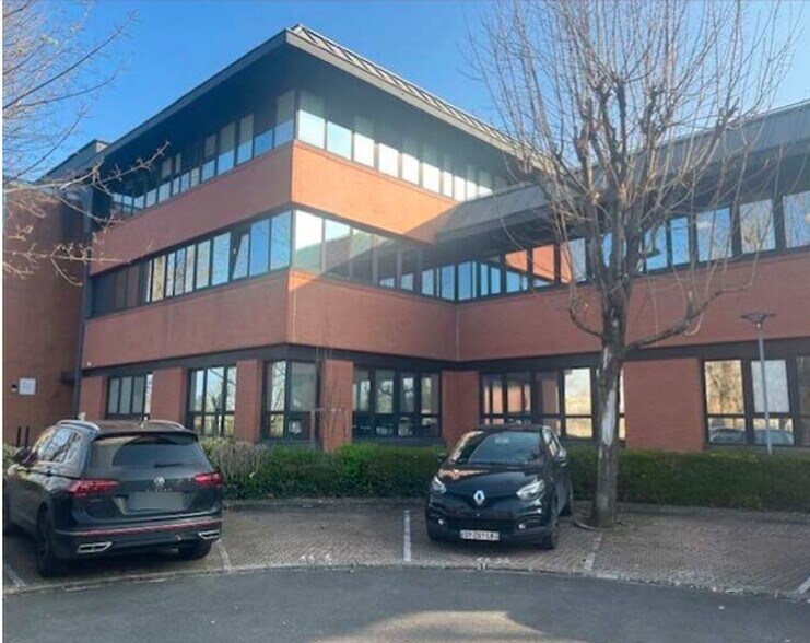 Flex dans Saint-Ouen-sur-Seine à louer - Photo du bâtiment - Image 1 de 2