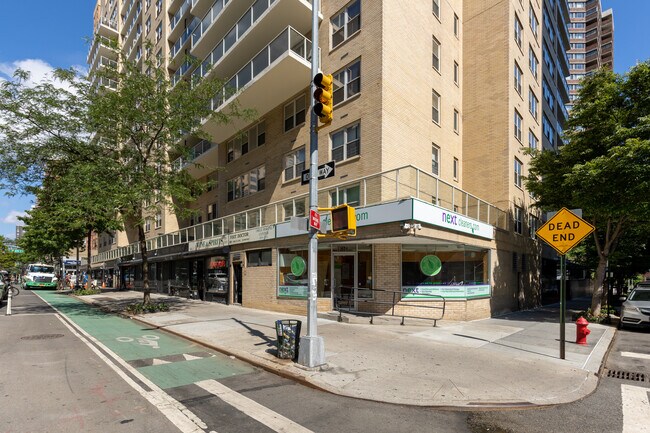 Plus de détails pour 420 2nd Ave, New York, NY - Commerce de détail à louer