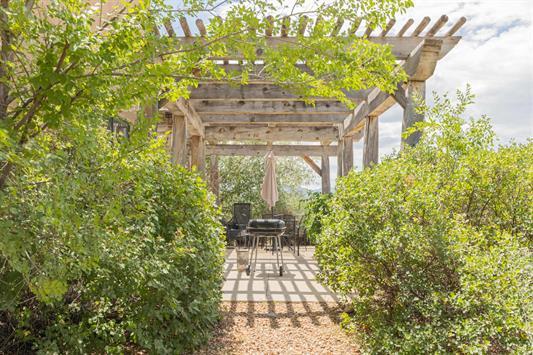 202 Bendix Dr, Taos, NM à vendre - Photo du bâtiment - Image 3 de 19