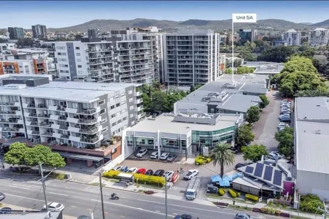 305 Montague Rd, WEST END for lease - Building Photo - Image 2 of 3