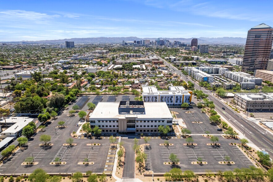 3003 N 3rd St, Phoenix, AZ à louer - Photo du bâtiment - Image 3 de 9