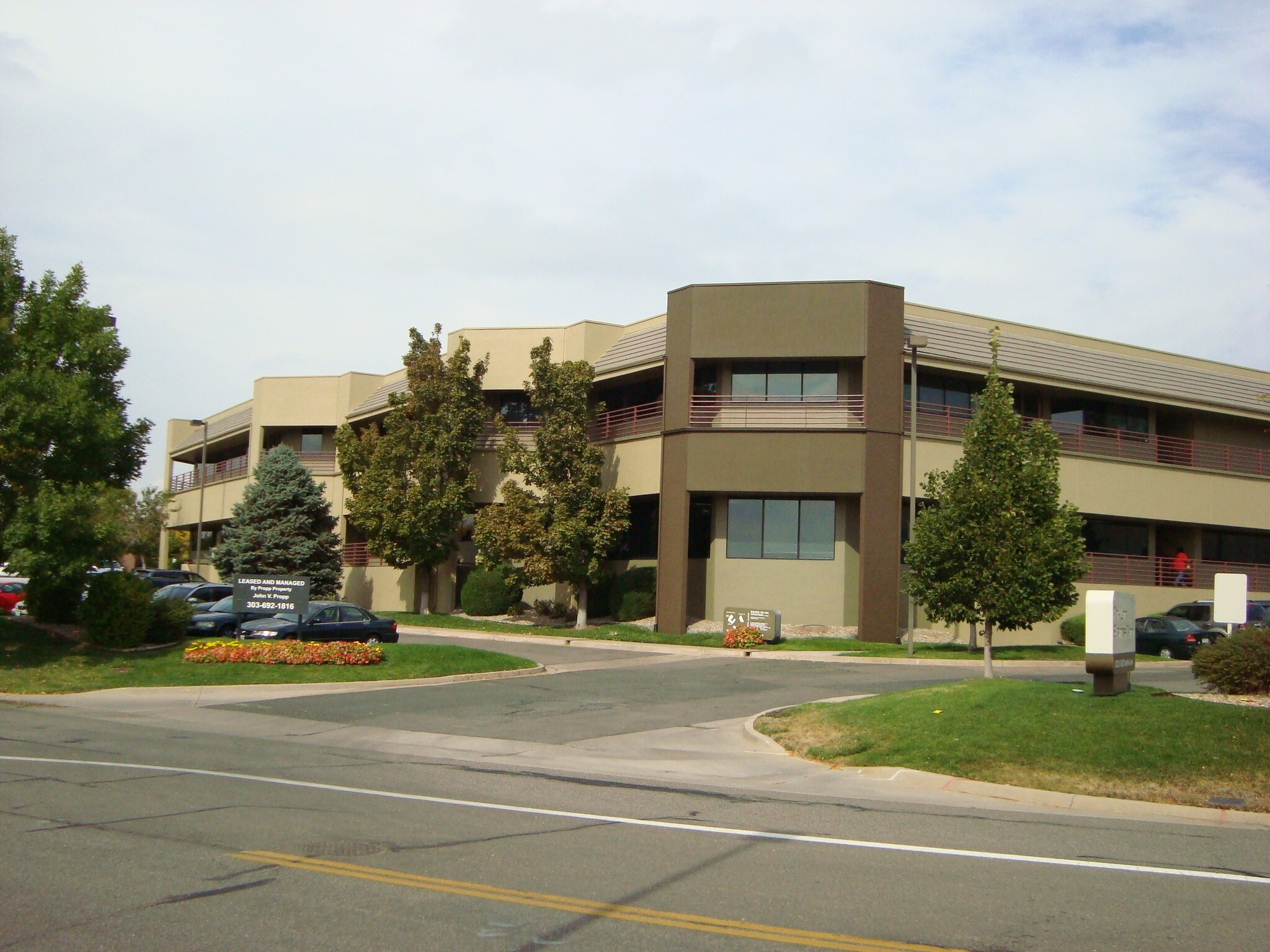 8122 S Southpark Ln, Littleton, CO à louer Photo du bâtiment- Image 1 de 7