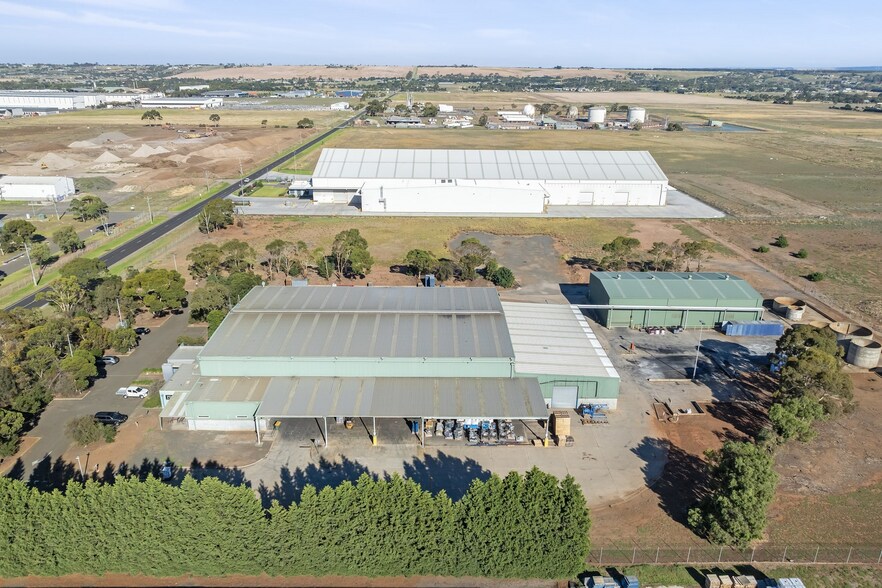 150 Heales Rd, Lara for sale - Aerial - Image 2 of 10