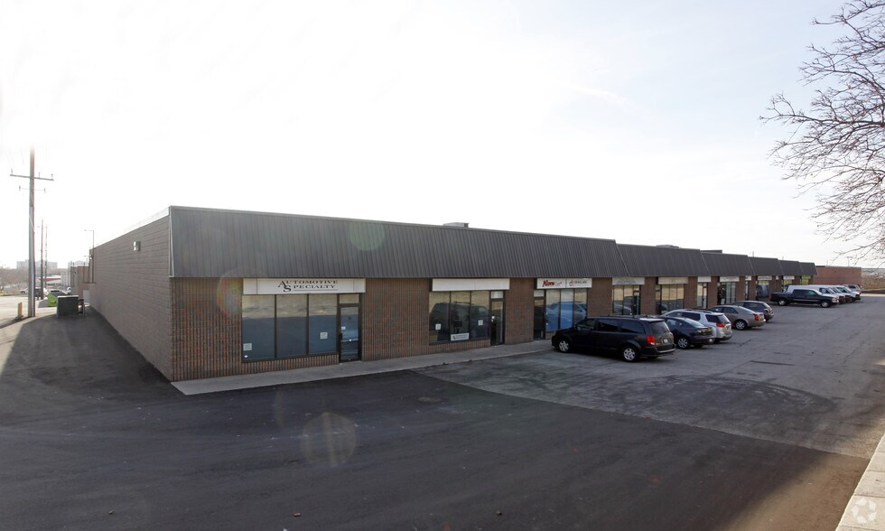 5109 Harvester Rd, Burlington, ON à louer - Photo du bâtiment - Image 2 de 4