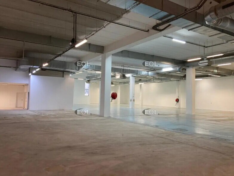 Flex dans Ivry-sur-Seine à louer - Photo du bâtiment - Image 3 de 15