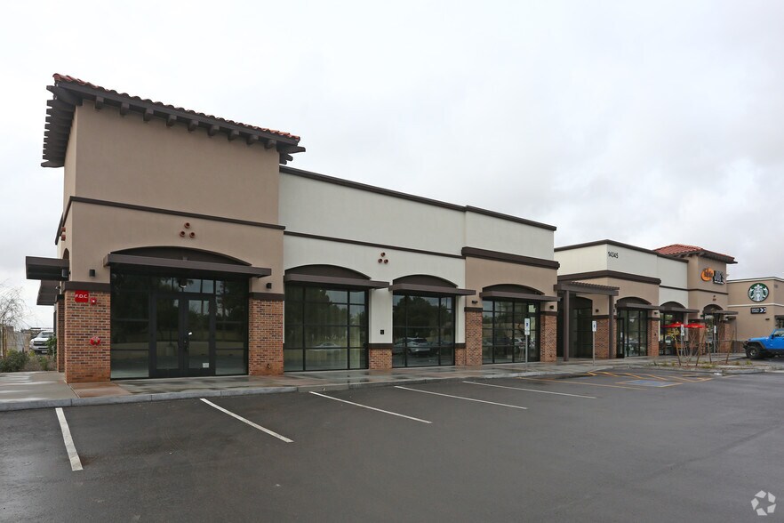 14333 W Bell Rd, Surprise, AZ à vendre - Photo du bâtiment - Image 2 de 2