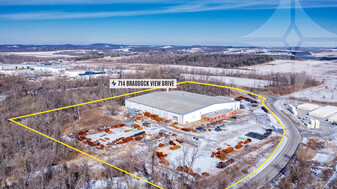 64,729 SF Industrial Building - Entrepôt