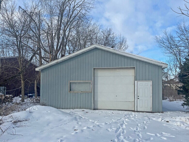 101 McCollum, Galesburg, MI à vendre - Photo du bâtiment - Image 2 de 2
