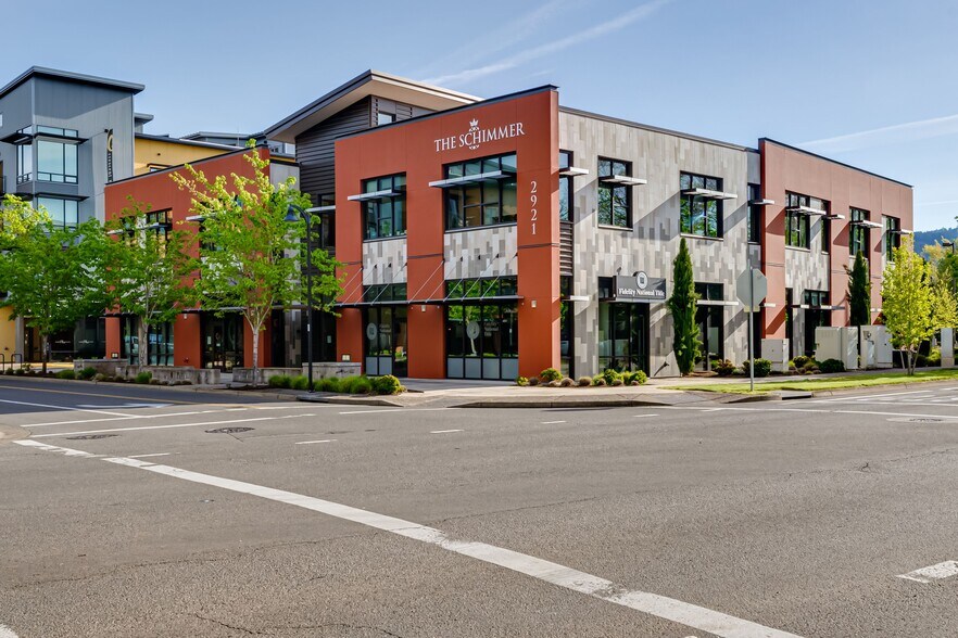 2921 Crescent Ave, Eugene, OR à louer - Photo du bâtiment - Image 2 de 17