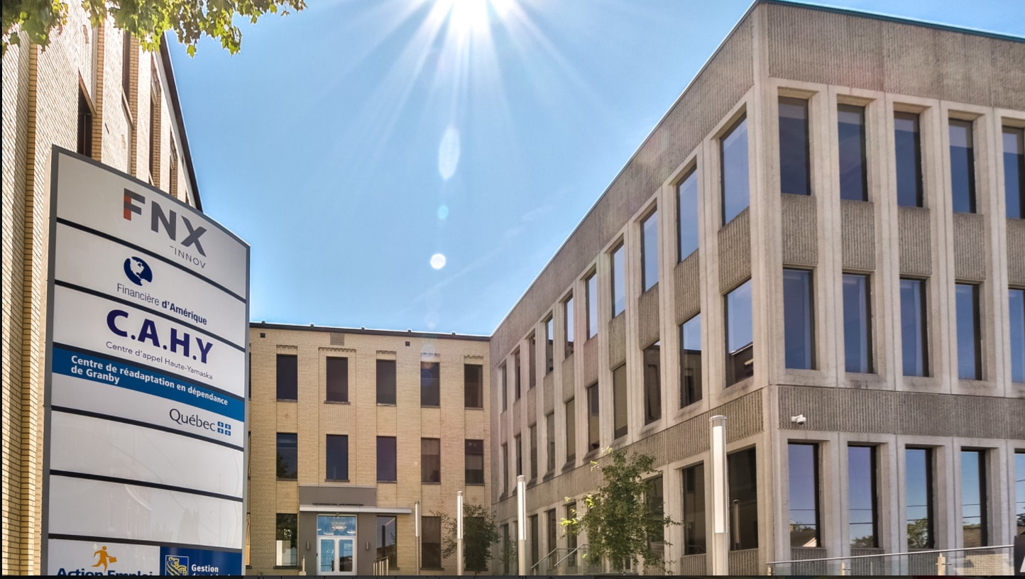 25-39 Rue Dufferin, Granby, QC à louer Photo principale- Image 1 de 3