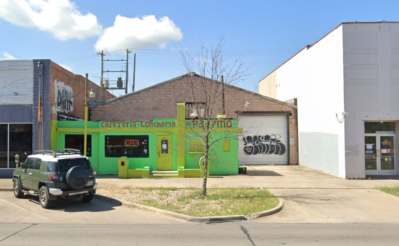 400 W Jefferson Blvd, Dallas, TX for lease Building Photo- Image 1 of 6