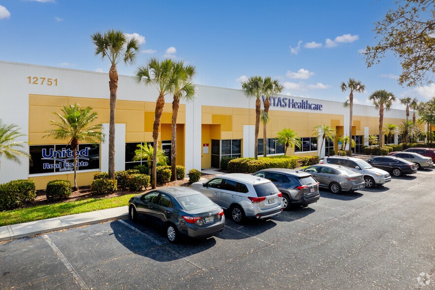 12751 Westlinks Dr, Fort Myers, FL for lease - Building Photo - Image 2 of 7