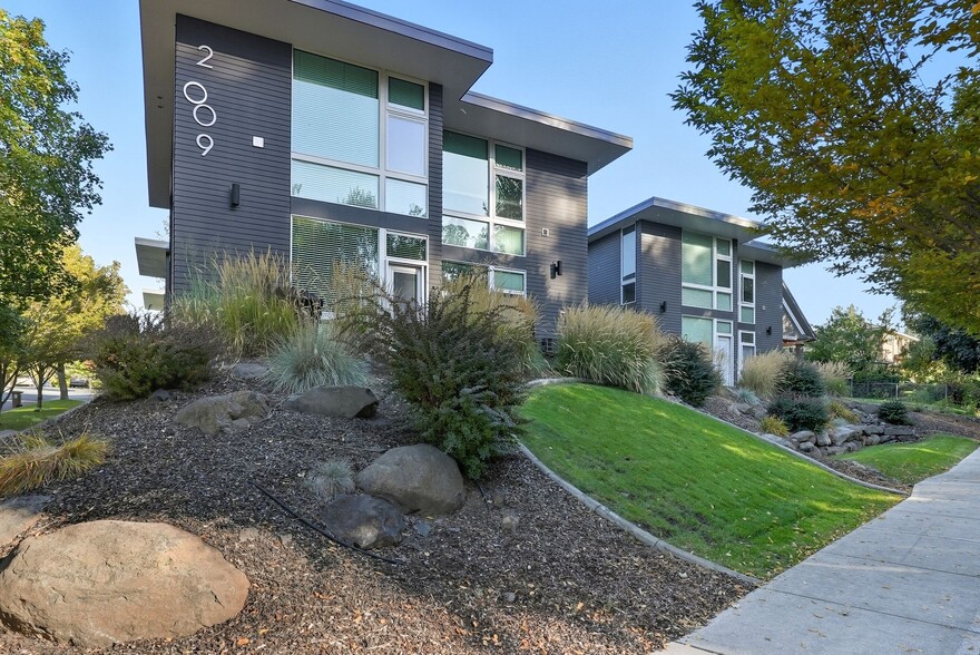2009 S Grand Blvd, Spokane, WA for sale - Building Photo - Image 2 of 25
