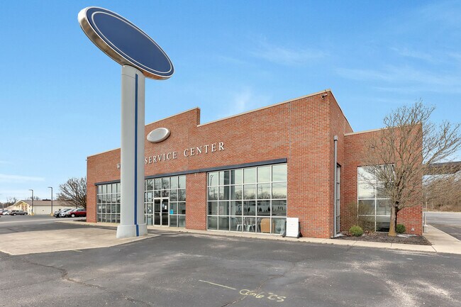 Plus de détails pour 1246 N Main St, Urbana, OH - Commerce de détail à vendre