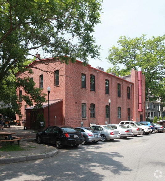 17 Kellogg Ave, Amherst, MA for lease - Building Photo - Image 3 of 79