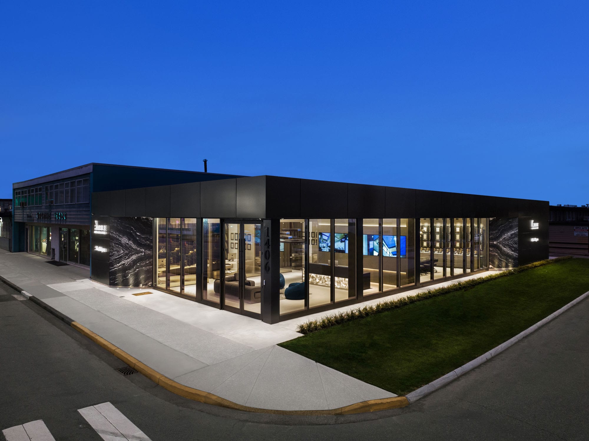 1406 Pemberton Ave, North Vancouver, BC for sale Primary Photo- Image 1 of 38