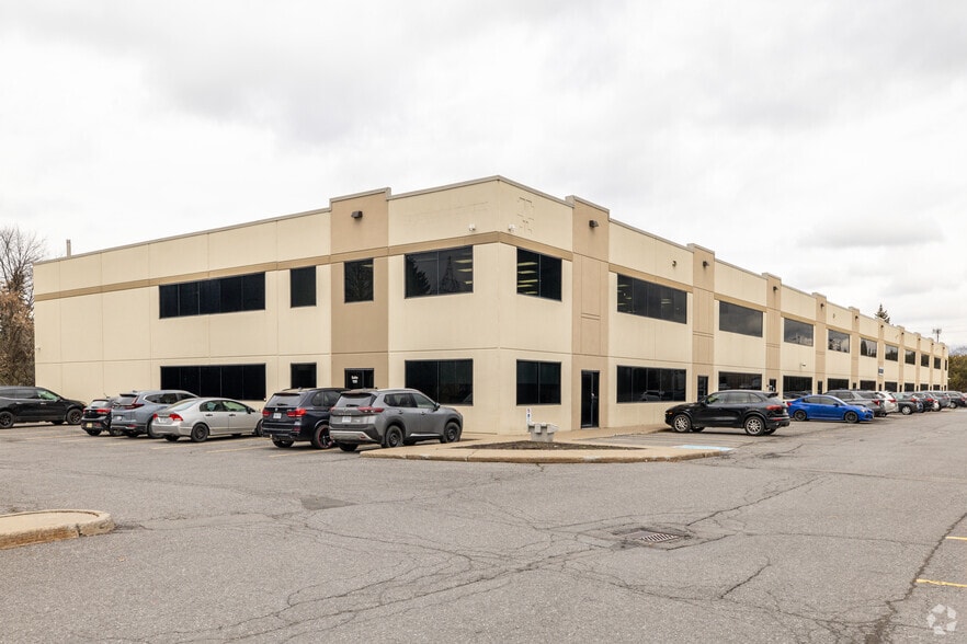 159 Cleopatra Dr, Ottawa, ON for sale - Primary Photo - Image 1 of 1