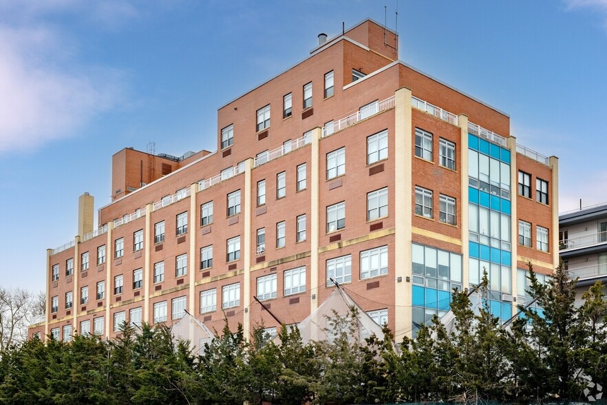 1434 110th St, College Point, NY for lease - Building Photo - Image 2 of 15