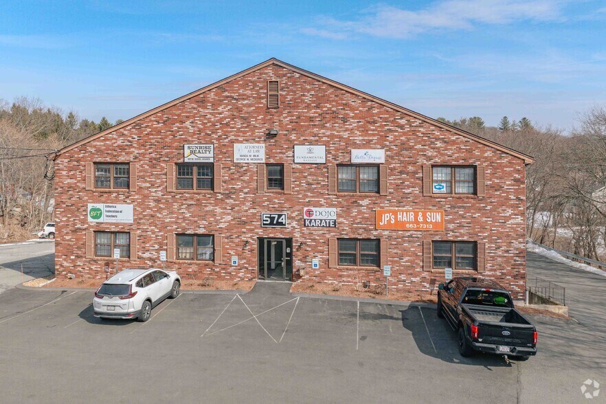 574 Boston Rd, Billerica, MA à louer - Photo du bâtiment - Image 2 de 5