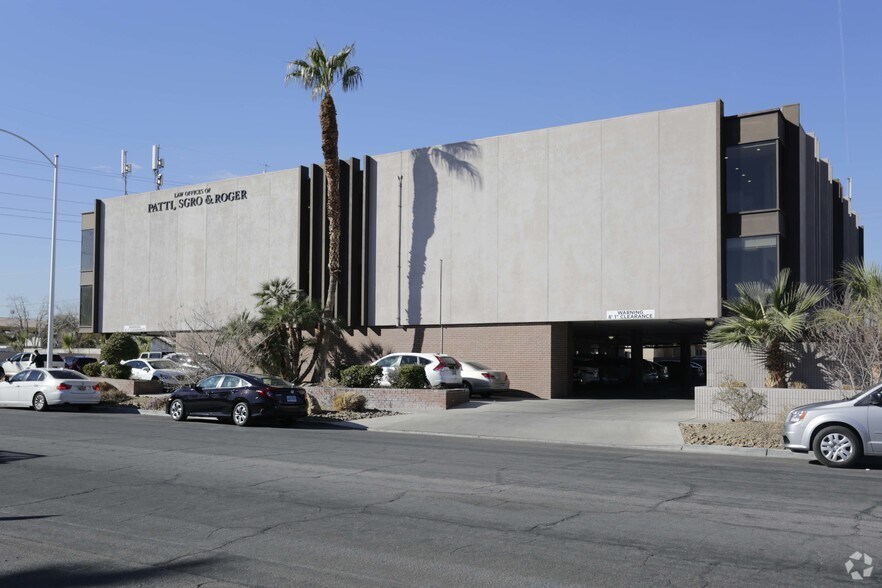 720 S 7th St, Las Vegas, NV à louer - Photo du bâtiment - Image 2 de 17