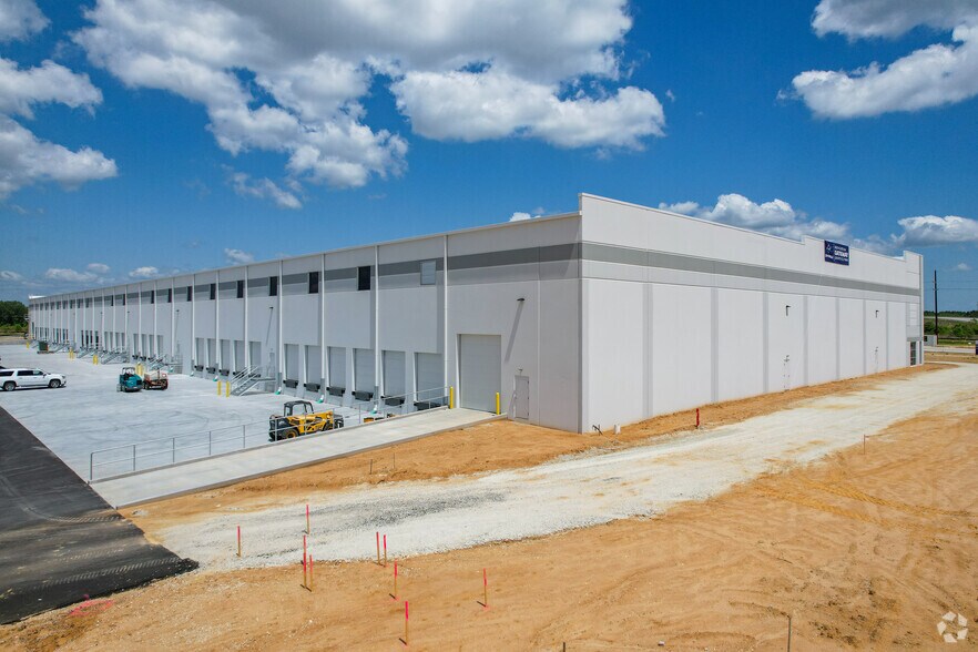 8099 Five Chop Rd, Santee, SC à louer - Photo du bâtiment - Image 2 de 13