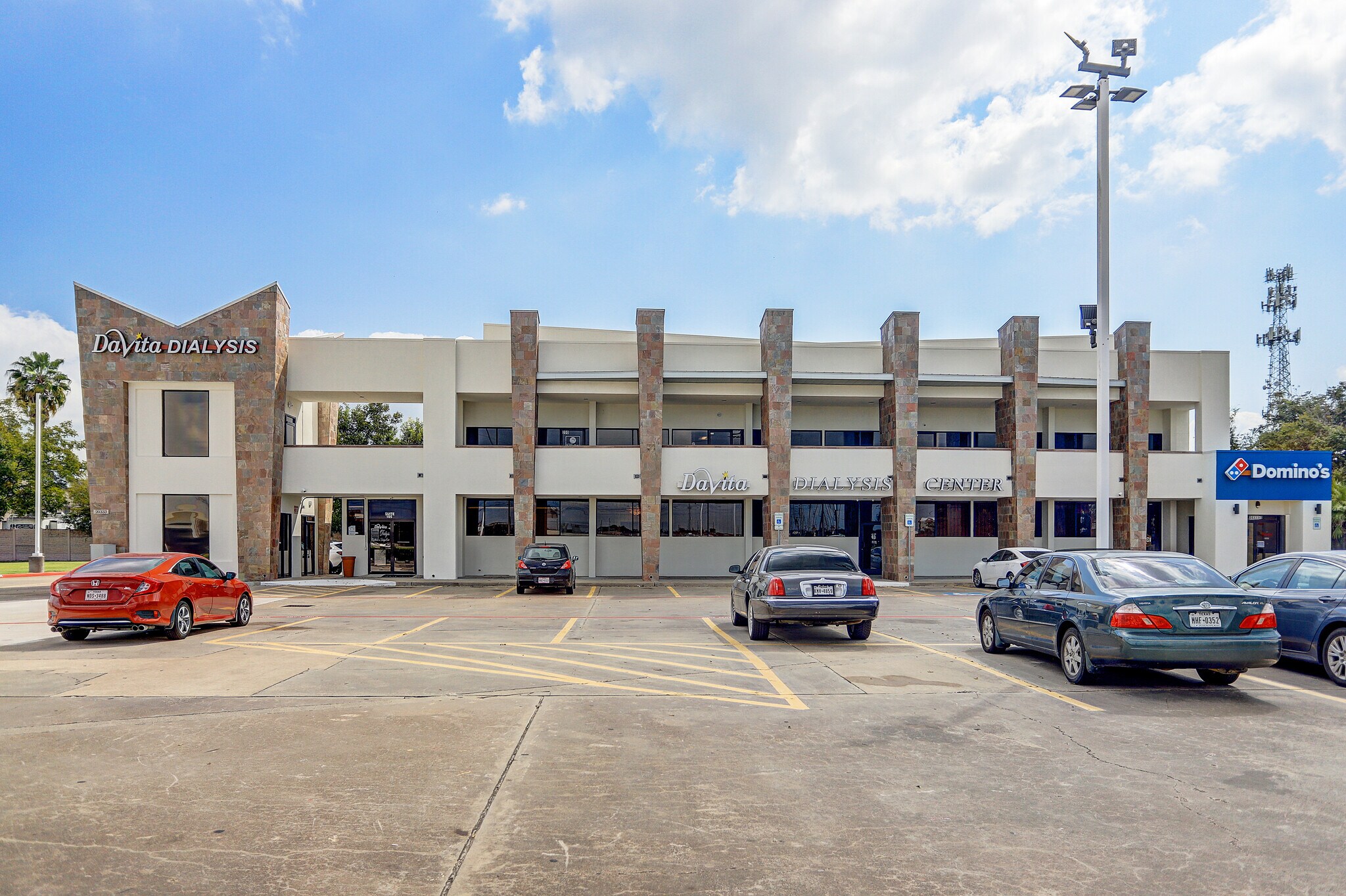 20333 Southwest Fwy, Sugar Land, TX à louer Photo du bâtiment- Image 1 de 2
