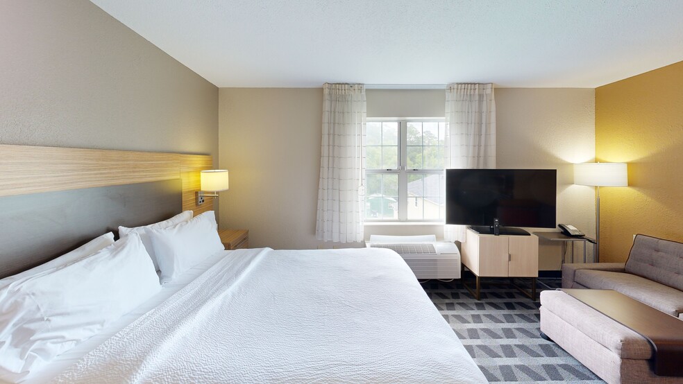 11309 Abercorn St, Savannah, GA for sale - Matterport 3D Scan - Image 3 of 30