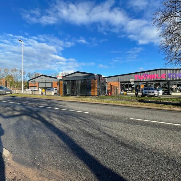 9A Linthouse Ln, Wolverhampton à vendre - Photo du bâtiment - Image 2 de 14