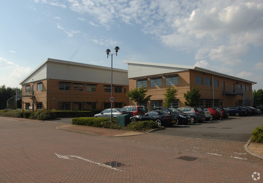 University Way, Cranfield for lease - Primary Photo - Image 1 of 5