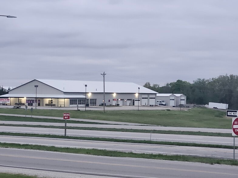 7411 Outer Rd, Odessa, MO à louer - Photo du bâtiment - Image 2 de 44