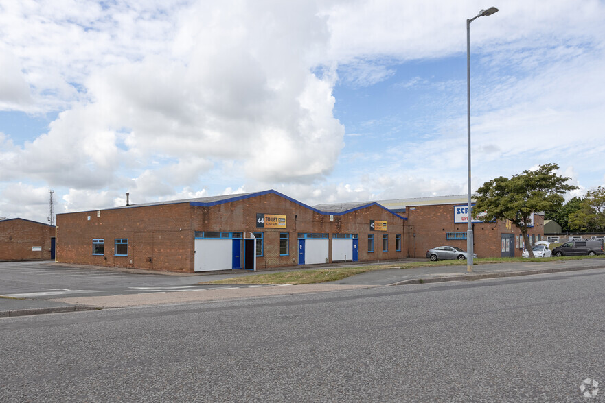 Corringham Rd, Gainsborough à louer - Photo du bâtiment - Image 2 de 13