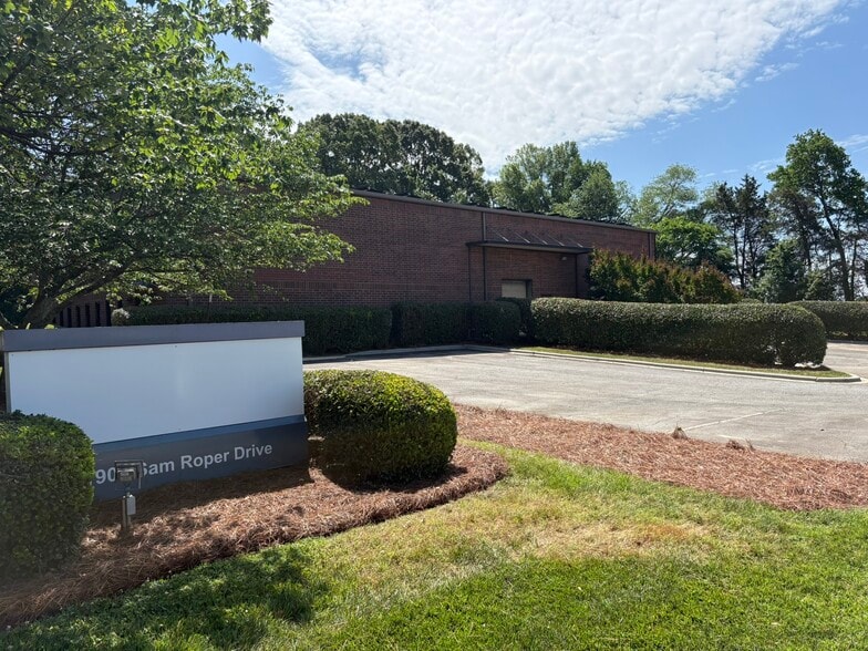 11900 Sam Roper Dr, Charlotte, NC à louer - Photo du bâtiment - Image 2 de 11