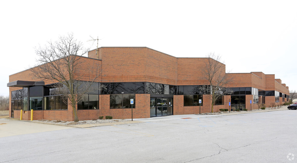 251-397 W 84th Dr, Merrillville, IN for lease - Building Photo - Image 3 of 11