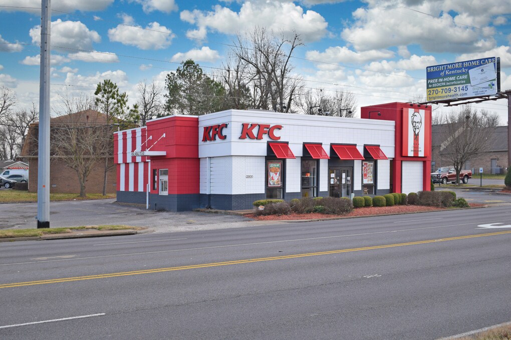 2800 Lone Oak Rd, Paducah, KY for lease Building Photo- Image 1 of 10