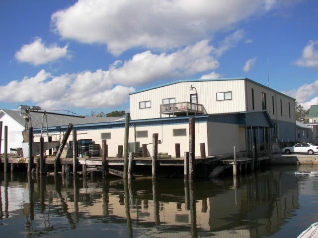 301 Hodges St, Oriental, NC à vendre - Photo du bâtiment - Image 2 de 7