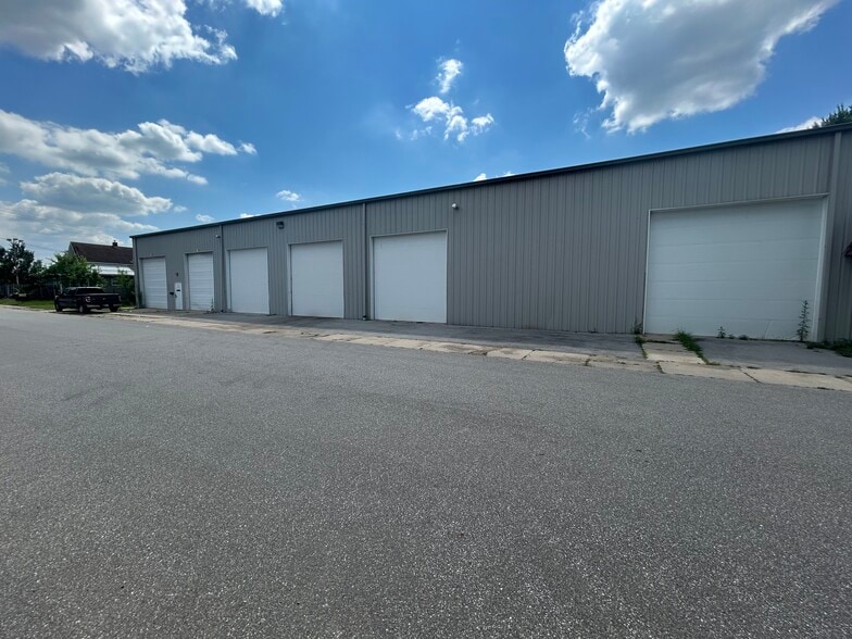 1605 Elreno St, Elkhart, IN for sale - Building Photo - Image 2 of 6