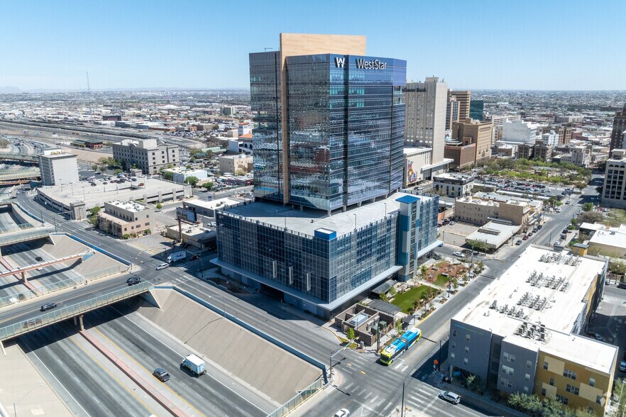 601 N Mesa St, El Paso, TX à louer - Photo du bâtiment - Image 2 de 23