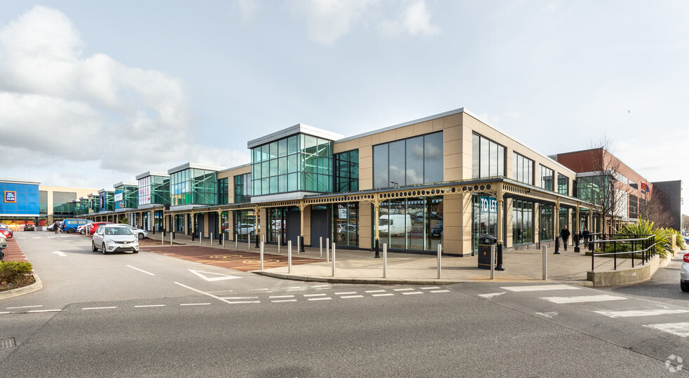 Walkden Retail Park, Manchester for lease - Primary Photo - Image 1 of 4