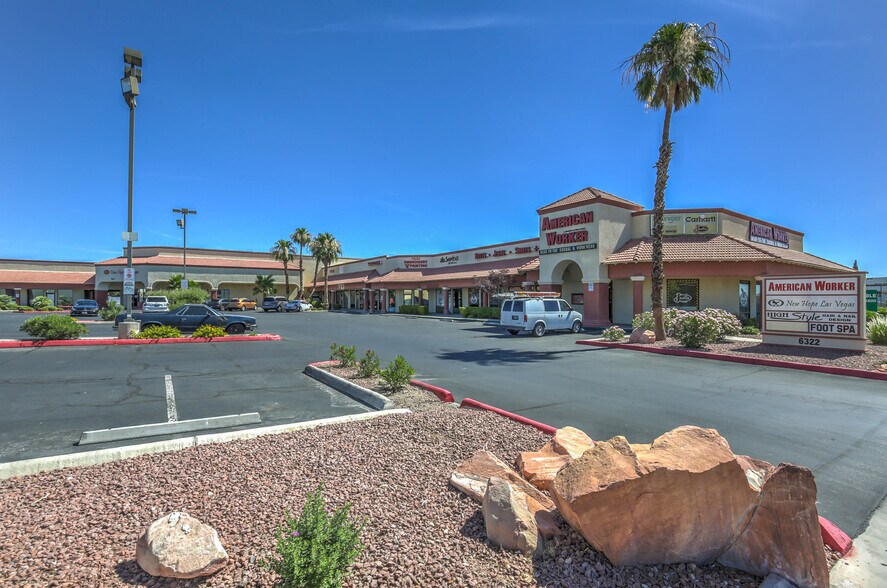 6390 W Sahara Ave, Las Vegas, NV à louer - Photo du bâtiment - Image 2 de 5