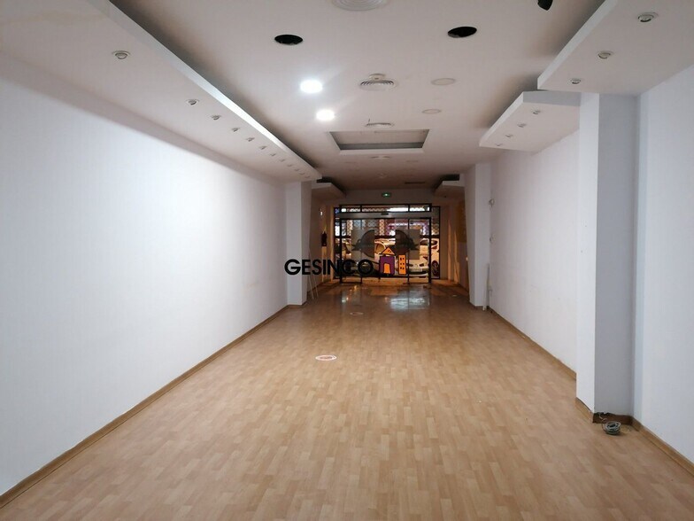 Retail in Ontinyent, Valencia for lease - Interior Photo - Image 1 of 6