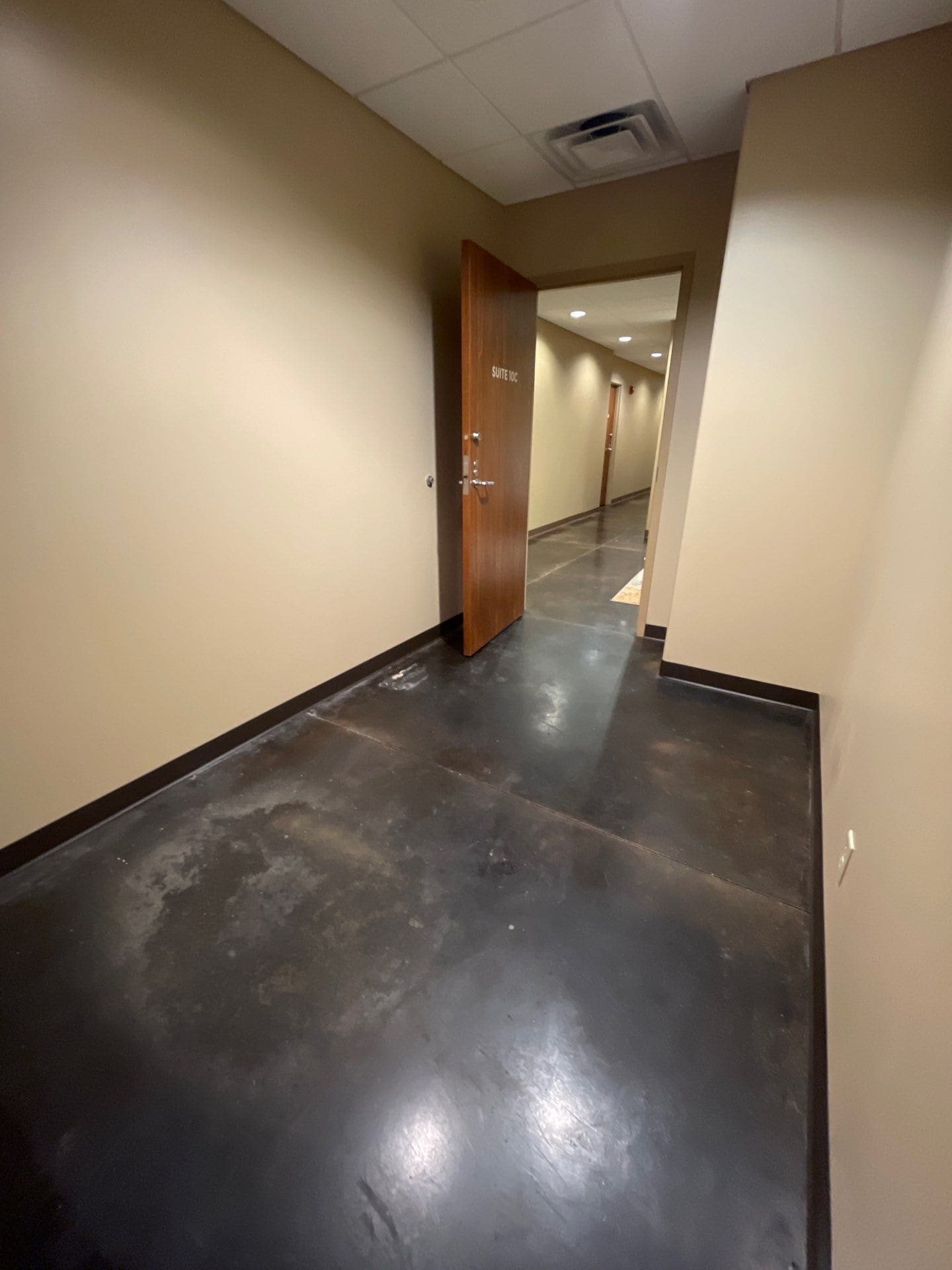 4747 Pioneers Blvd, Lincoln, NE à louer Photo intérieure- Image 1 de 2