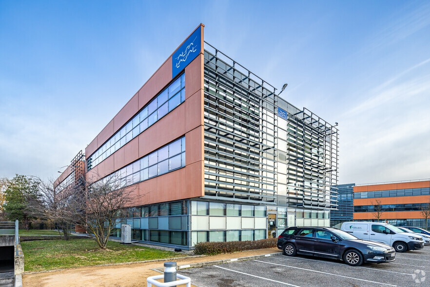 Office in Saint-Priest for lease - Primary Photo - Image 1 of 2